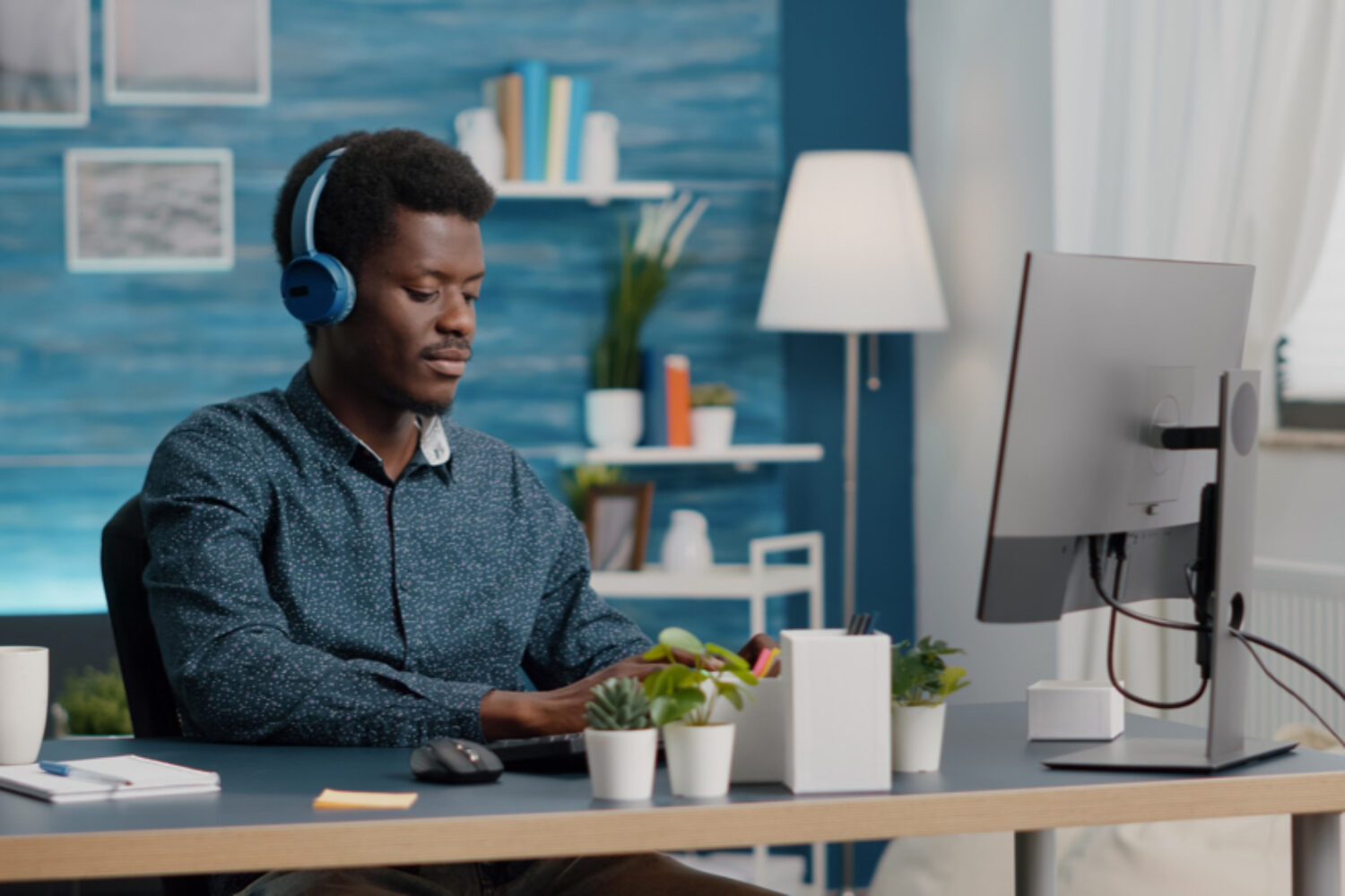 Find a Remote Job in 8 Steps - Pishon Design Studio