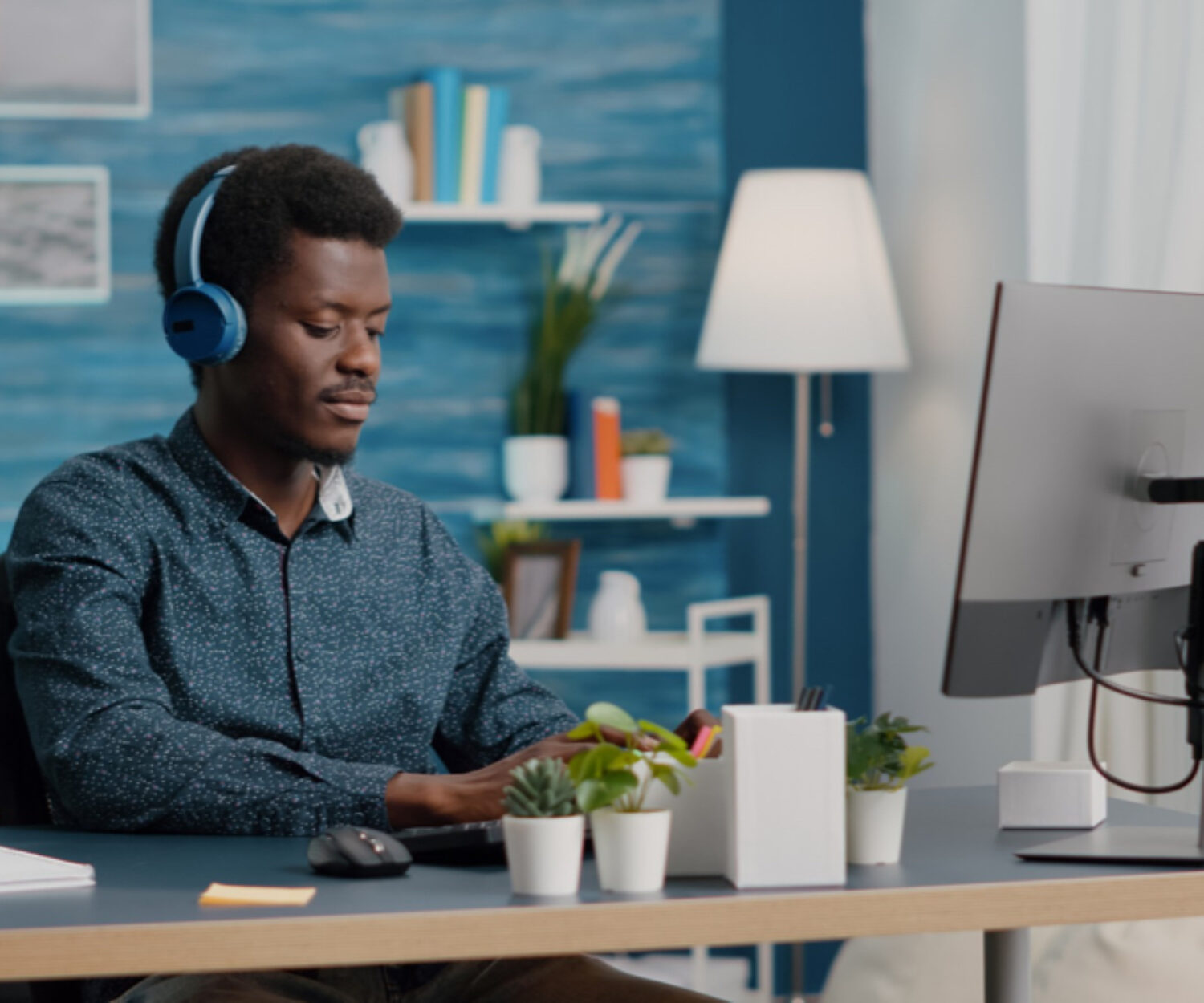 Find a Remote Job in 8 Steps - Pishon Design Studio